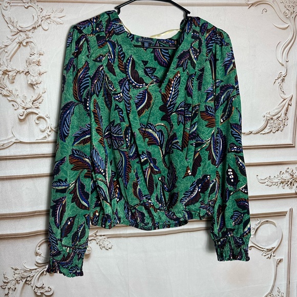 Democracy Green Printed V-Neck Blouson Blouse - Picture 9 of 9
